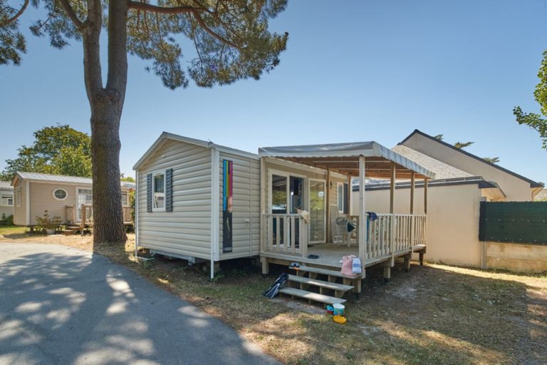 Location mobil-home 2 chambres pour 4 personnes au camping Au Soir d'Eté à Mesquer en Loire-Atlantique