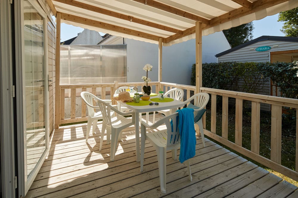 mobil-home 3 chambres 6 personnes vue terrasse