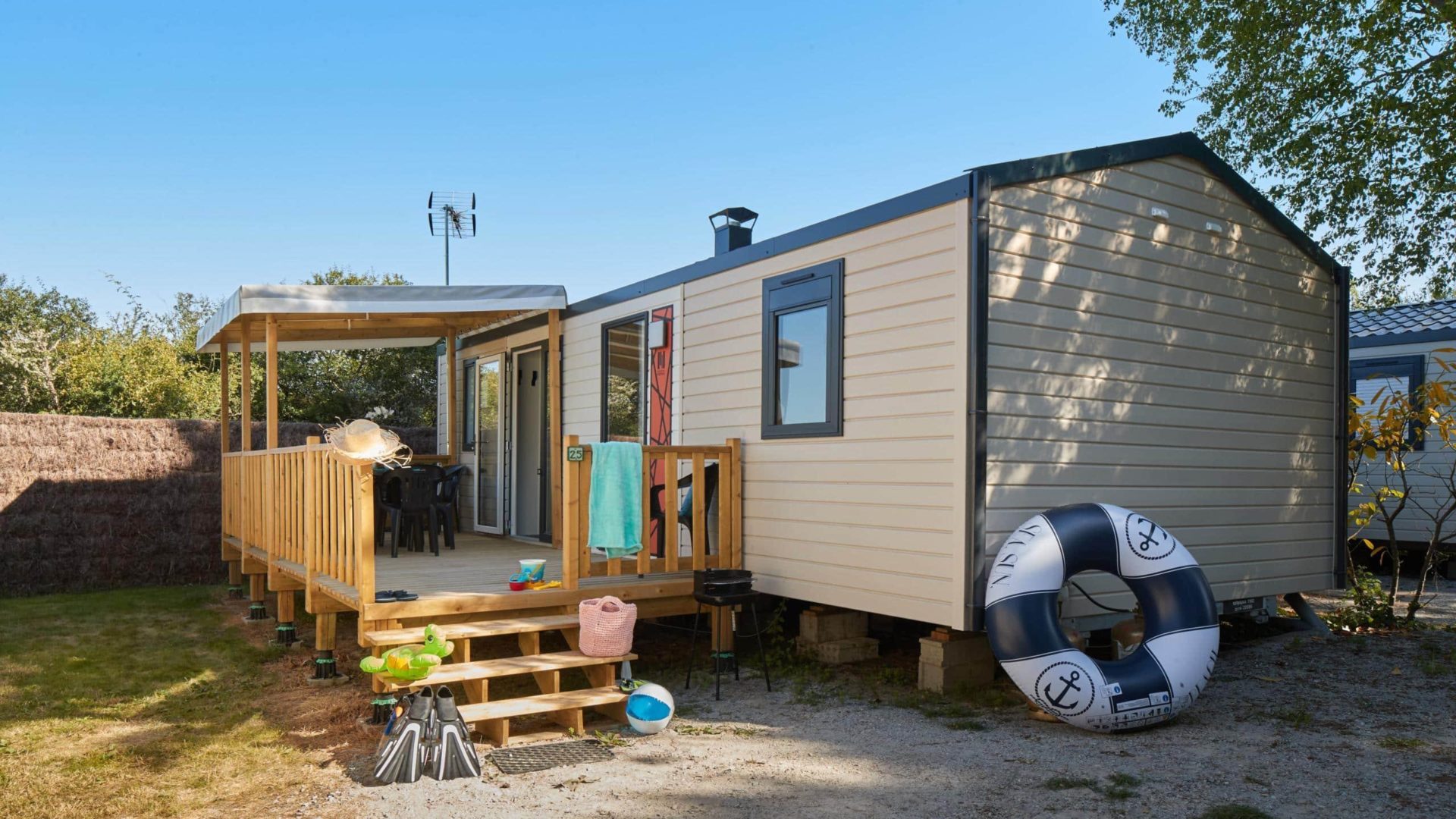 Location mobil-home 3 chambres pour 6-8 personnes au camping Au Soir d'Eté à Mesquer en Loire-Atlantique