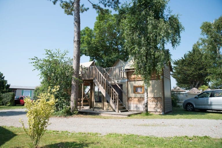 Location tente nid au camping au Soir d'été