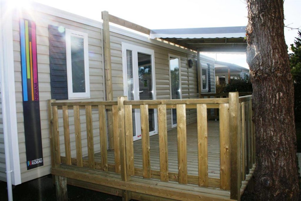 Vue terrasse du mobil-home Rideau 3 chambres à vendre à Mesquer-Quimiac