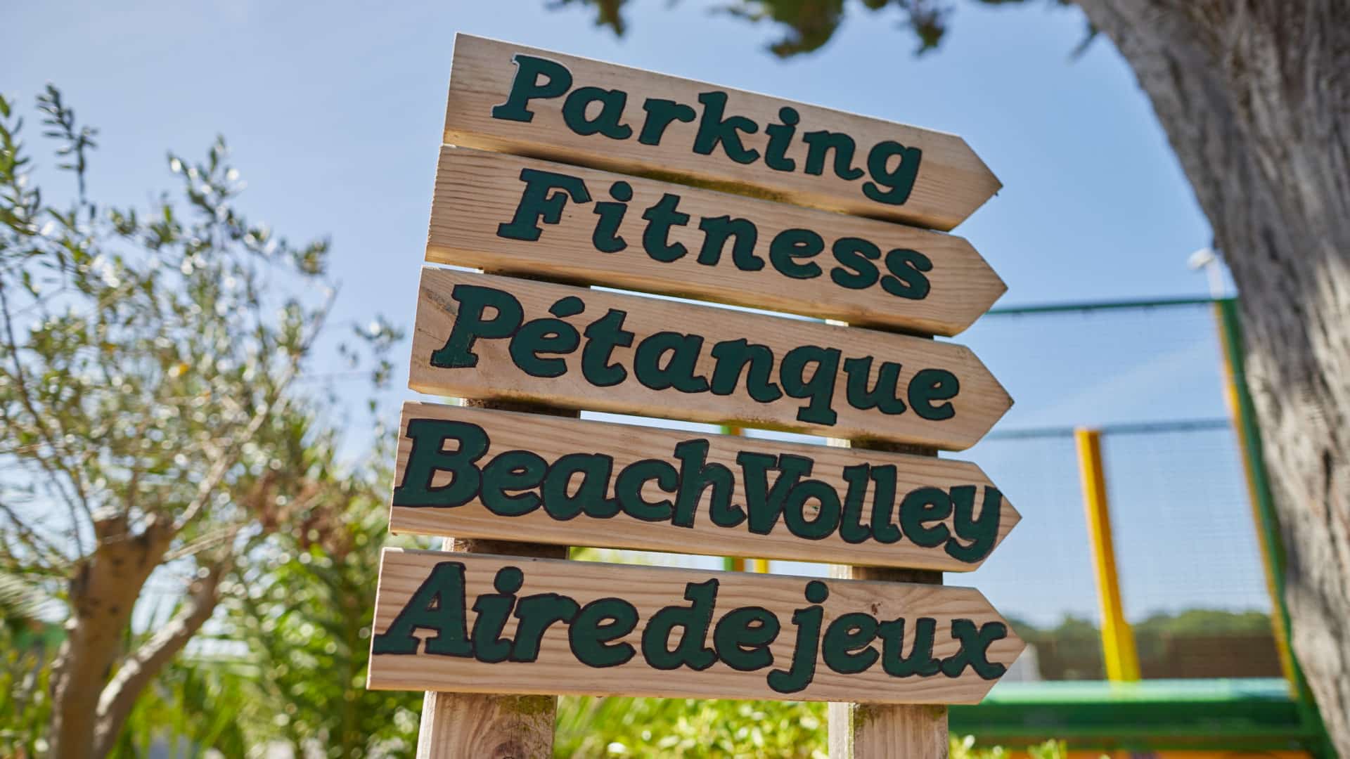 Bord voor activiteiten op camping Au Soir d'Été in Mesquer